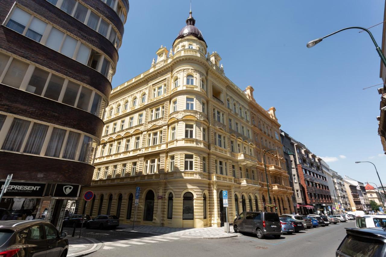 Sunlit Studio Near Wenceslas Square By Prague Days Lägenhet Exteriör bild